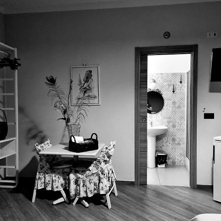 B&B Tre Passi Dalla Torre Montesarchio Extérieur photo