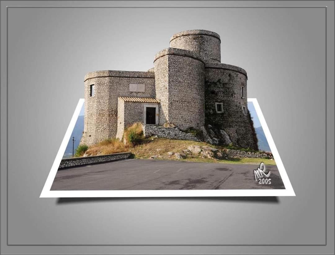 B&B Tre Passi Dalla Torre Montesarchio Extérieur photo