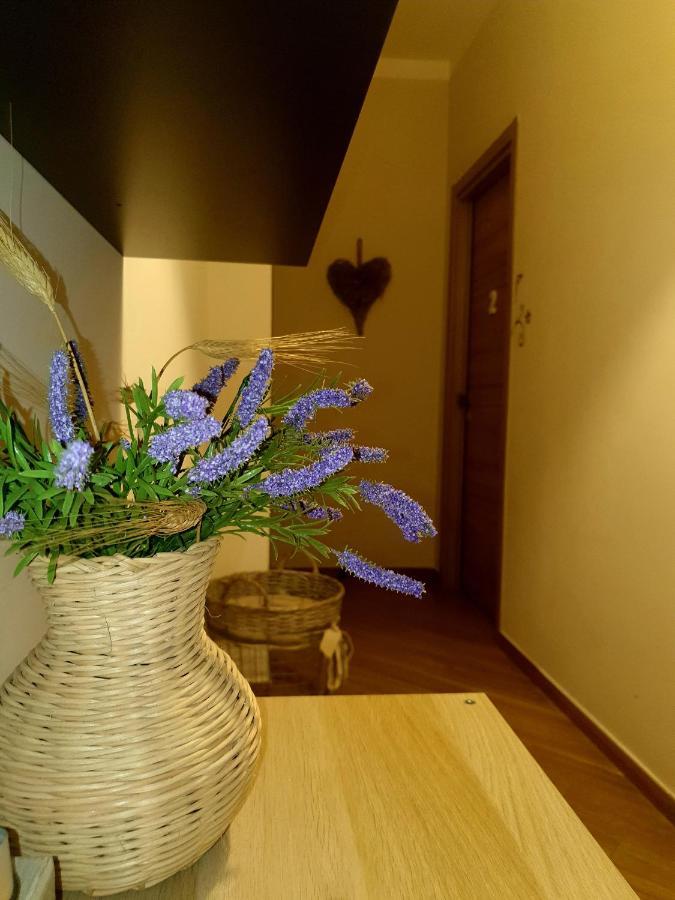 B&B Tre Passi Dalla Torre Montesarchio Extérieur photo