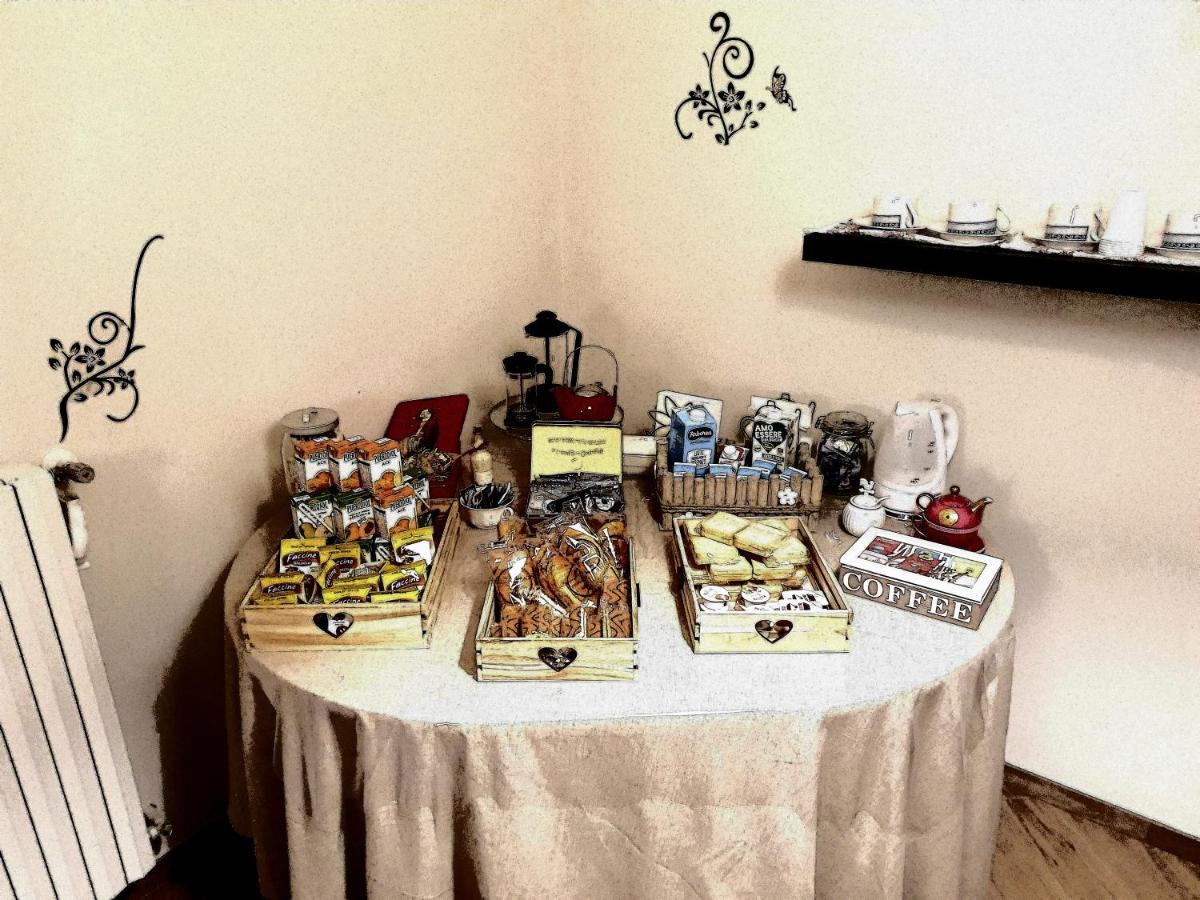 B&B Tre Passi Dalla Torre Montesarchio Extérieur photo