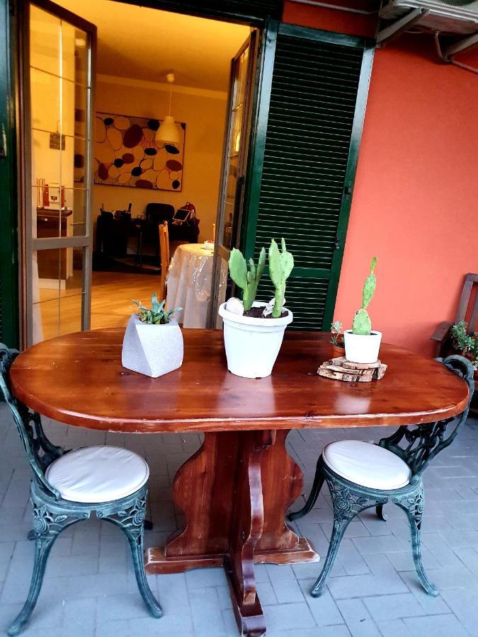 B&B Tre Passi Dalla Torre Montesarchio Extérieur photo
