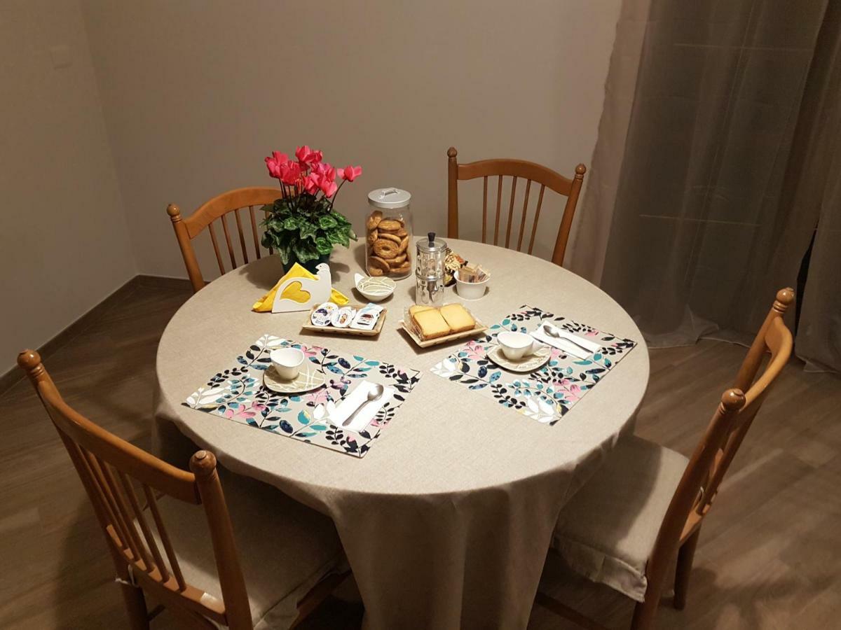 B&B Tre Passi Dalla Torre Montesarchio Extérieur photo