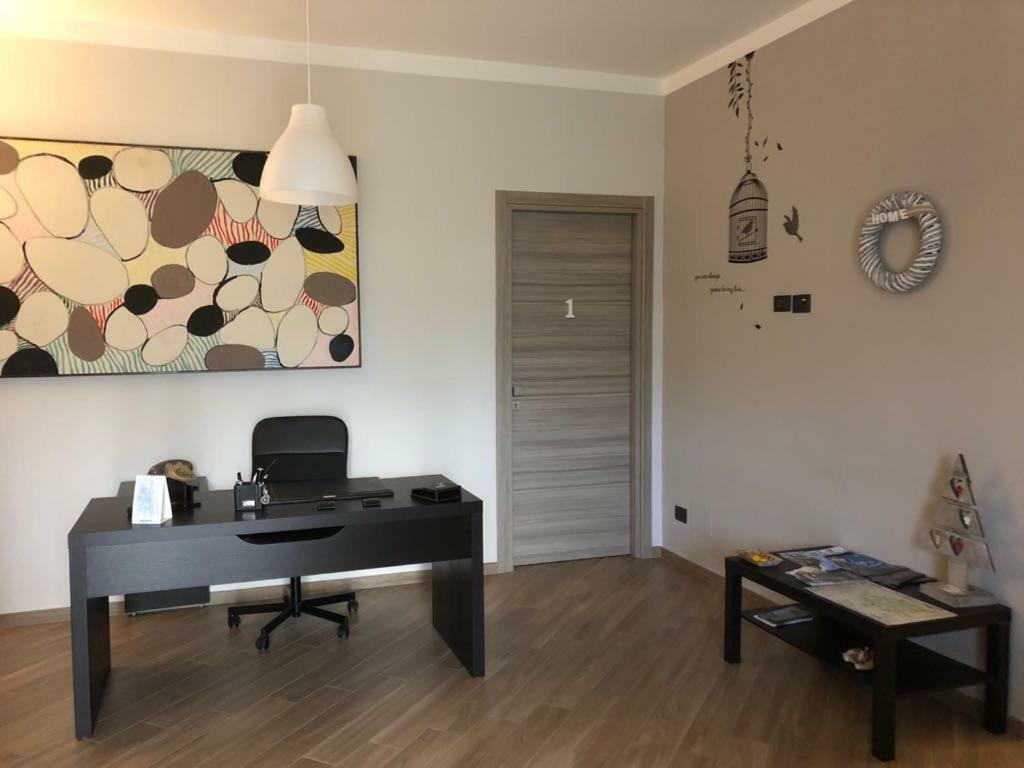 B&B Tre Passi Dalla Torre Montesarchio Extérieur photo