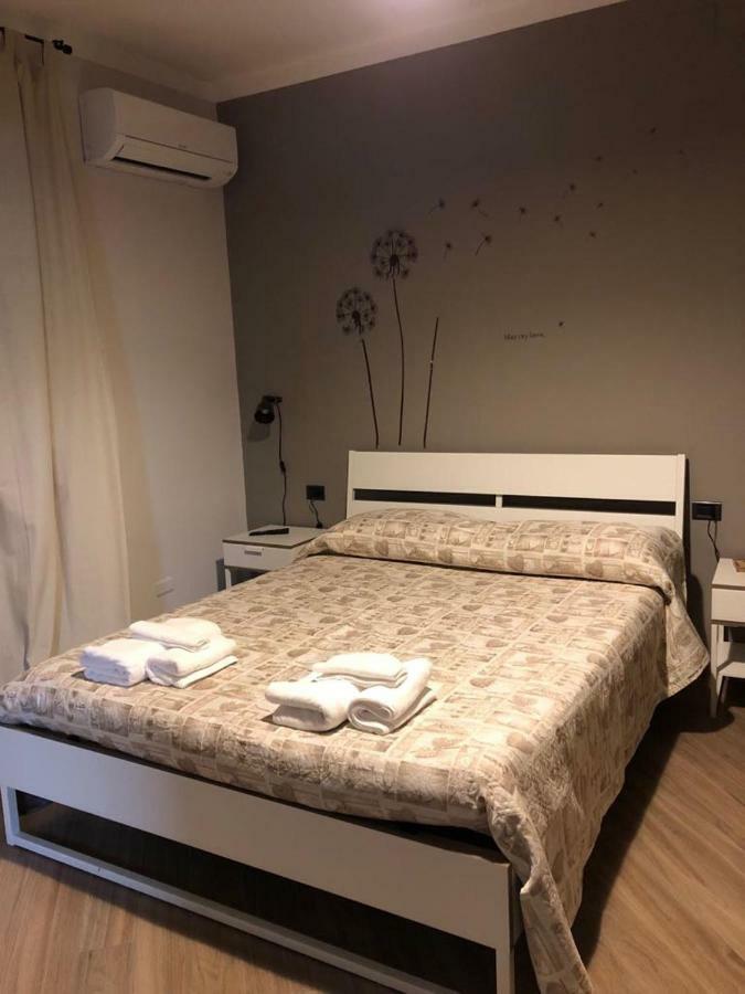 B&B Tre Passi Dalla Torre Montesarchio Extérieur photo