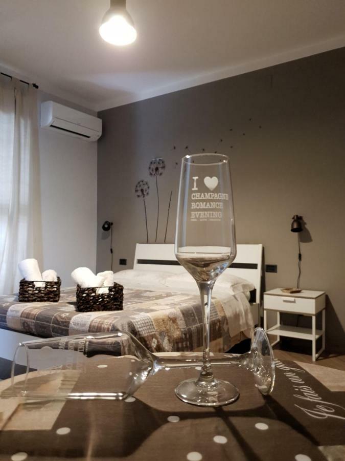 B&B Tre Passi Dalla Torre Montesarchio Extérieur photo