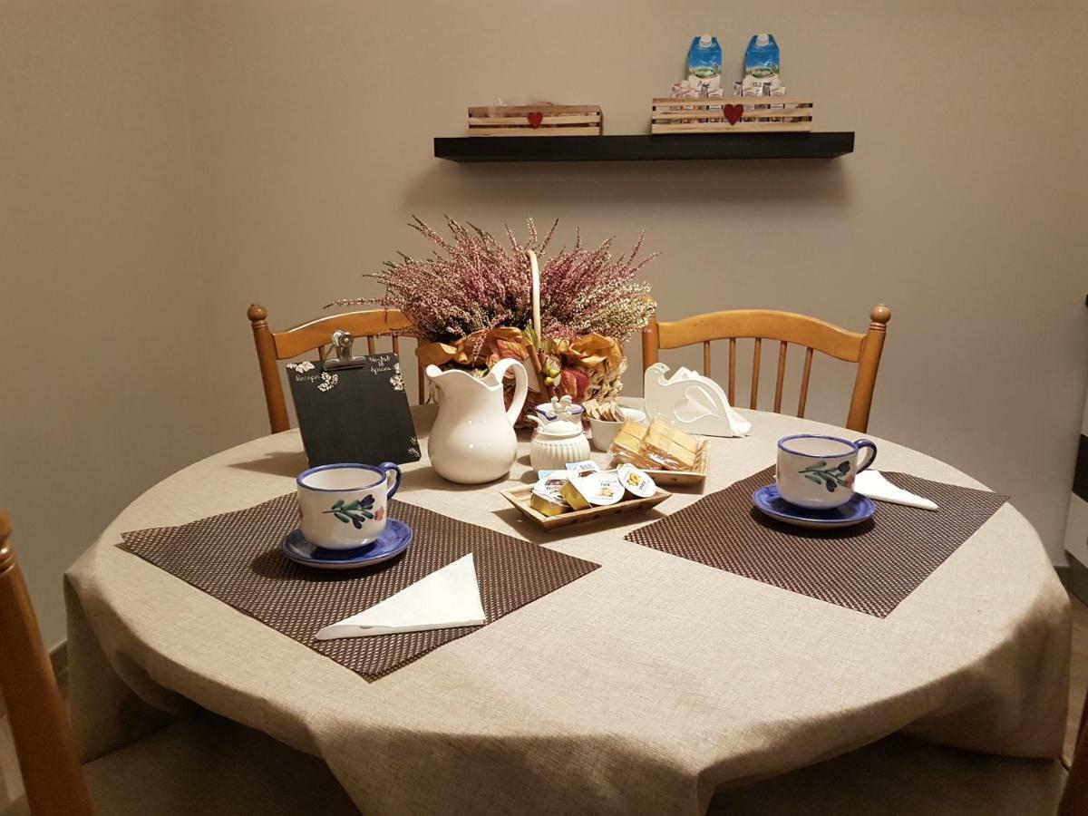 B&B Tre Passi Dalla Torre Montesarchio Extérieur photo